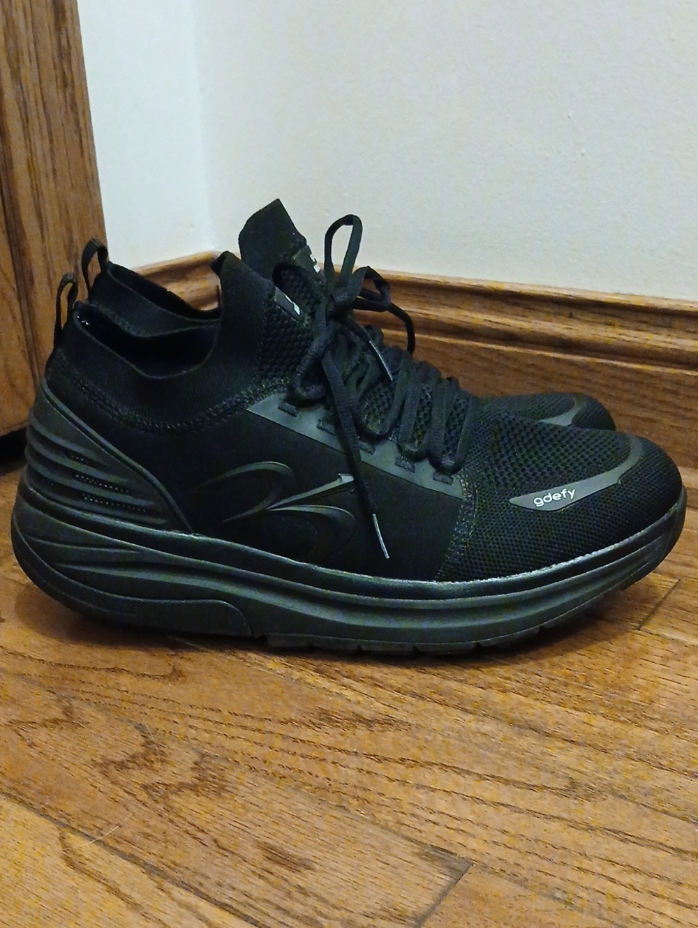 Gdefy's Men’s Black Athletic Lace-Up Trainer with Cushioned Sole